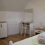 & Lela, Sipan Island Apartman