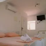 & Lela, Sipan Island Apartman