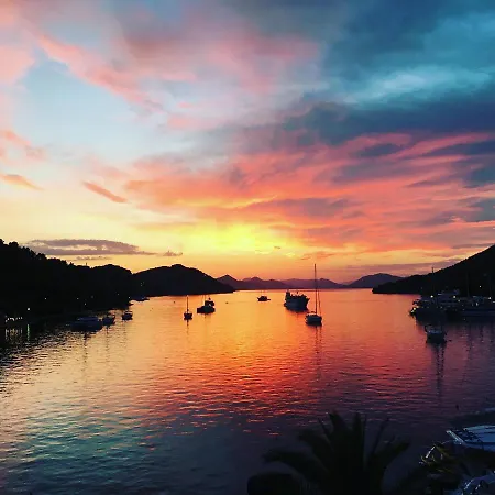 Διαμέρισμα & Lela, Sipan Island