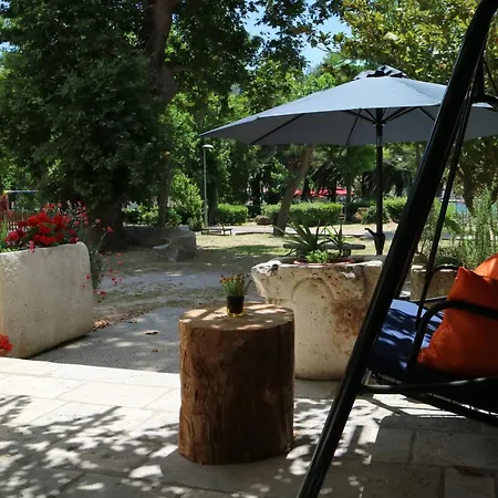 Apartman & Lela, Sipan Island *