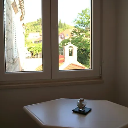 Apartamento & Lela, Sipan Island *