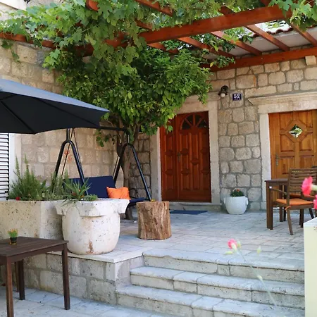 Διαμέρισμα & Lela, Sipan Island Šipanska Luka